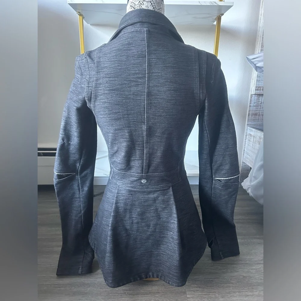 Lululemon Ride On Blazer - Picture 5 of 8
